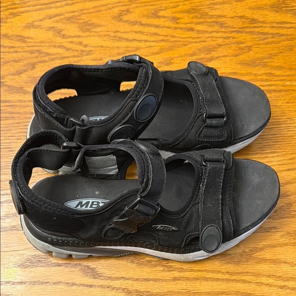 MBT Black Sport Sandals with Adjustable Straps and Cushioned Footbed - Picture 2 of 4